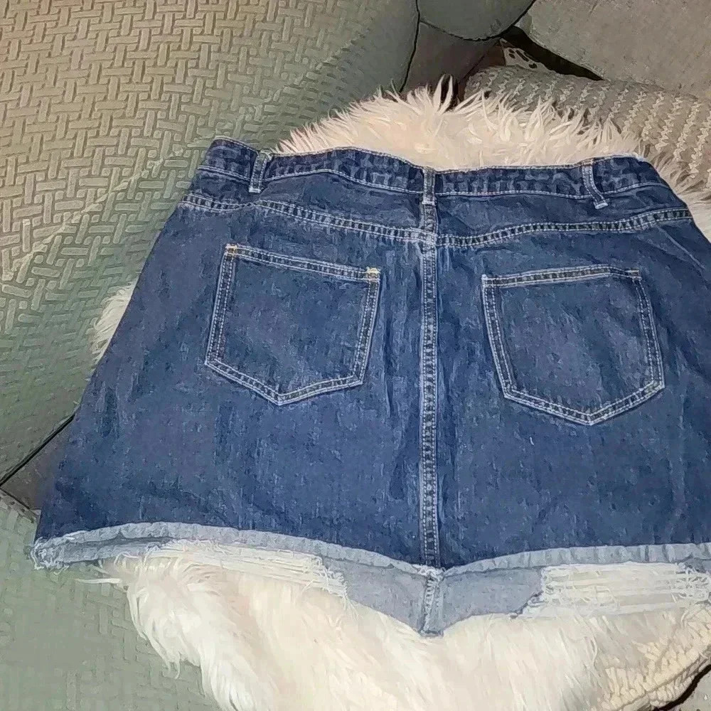 Miss Guided Denim Skirt - Picture 4 of 4